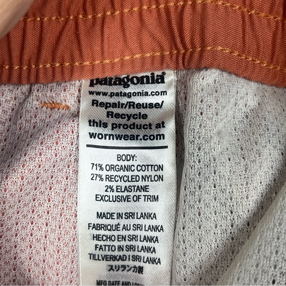 NWT Patagonia Mens XL Nomader Volley Shorts - Picture 10 of 14